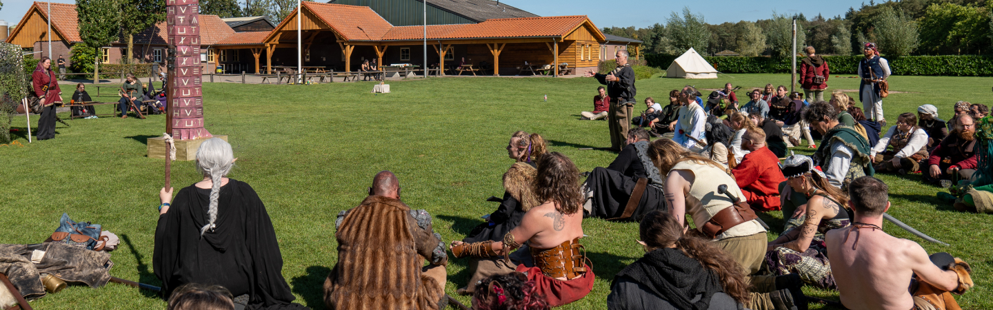 Charm deelnemers tijdens het larp evenement